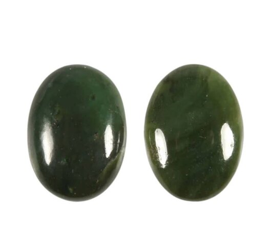 Jade cabochon ovaal 25 x 18 mm Jade cabochon ovaal 25 x 18 mm