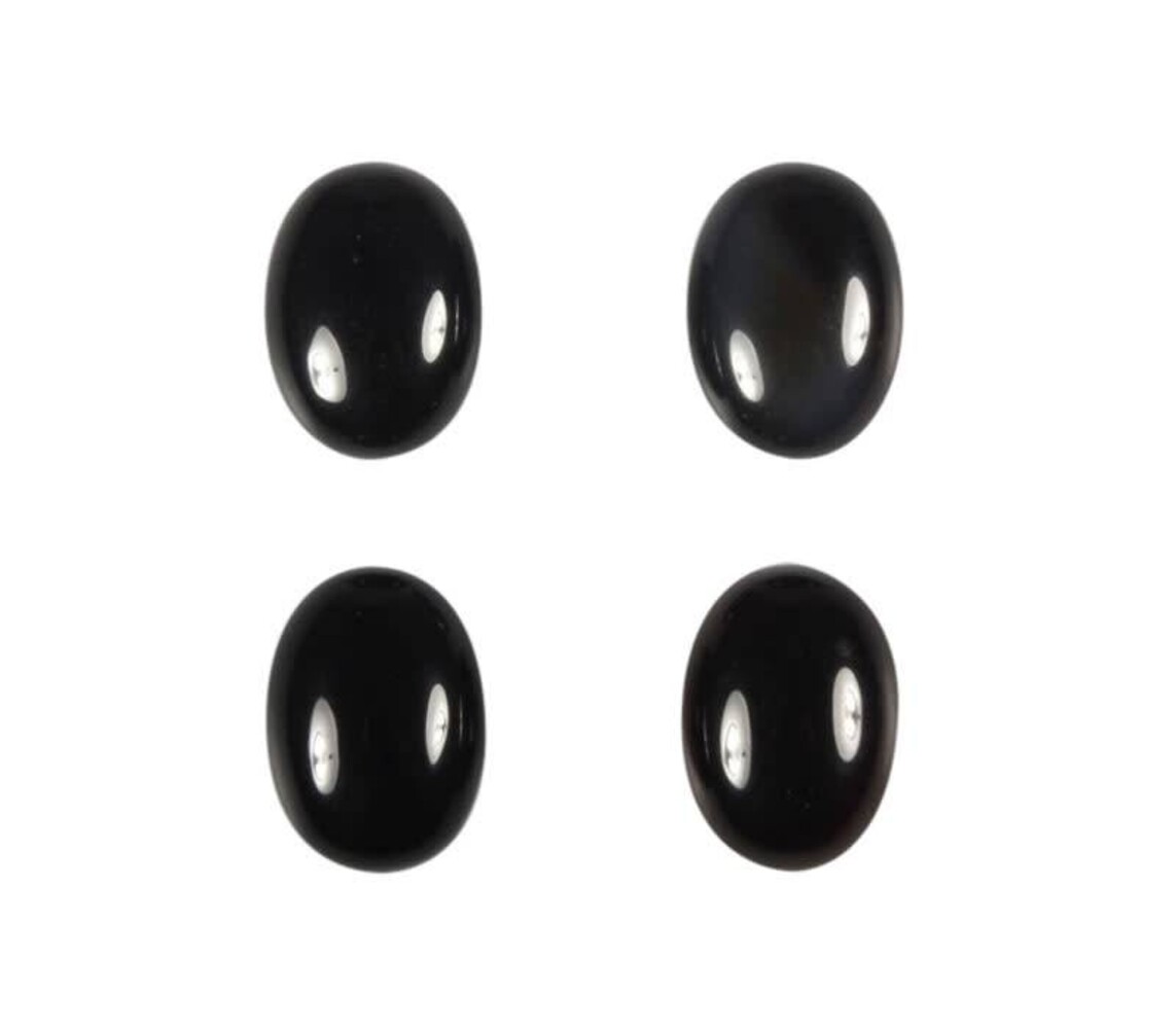 Onyx cabochon ovaal 18 x 13 mm Onyx cabochon ovaal 18 x 13 mm