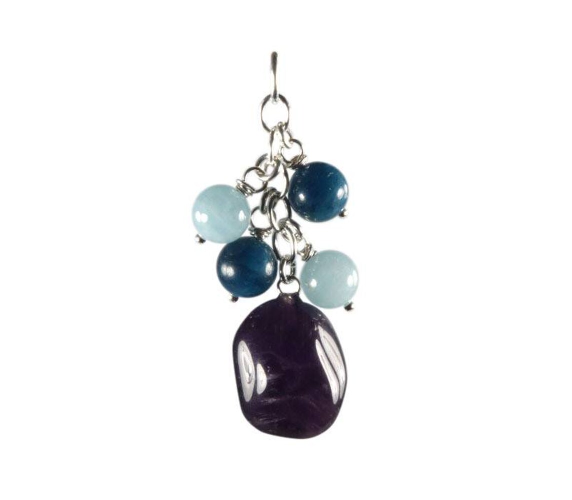 Zilveren hanger tros mentale ontspanning