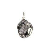 Toermalijnkwarts hanger met zilveren oogje Toermalijnkwarts hanger met zilveren oogje