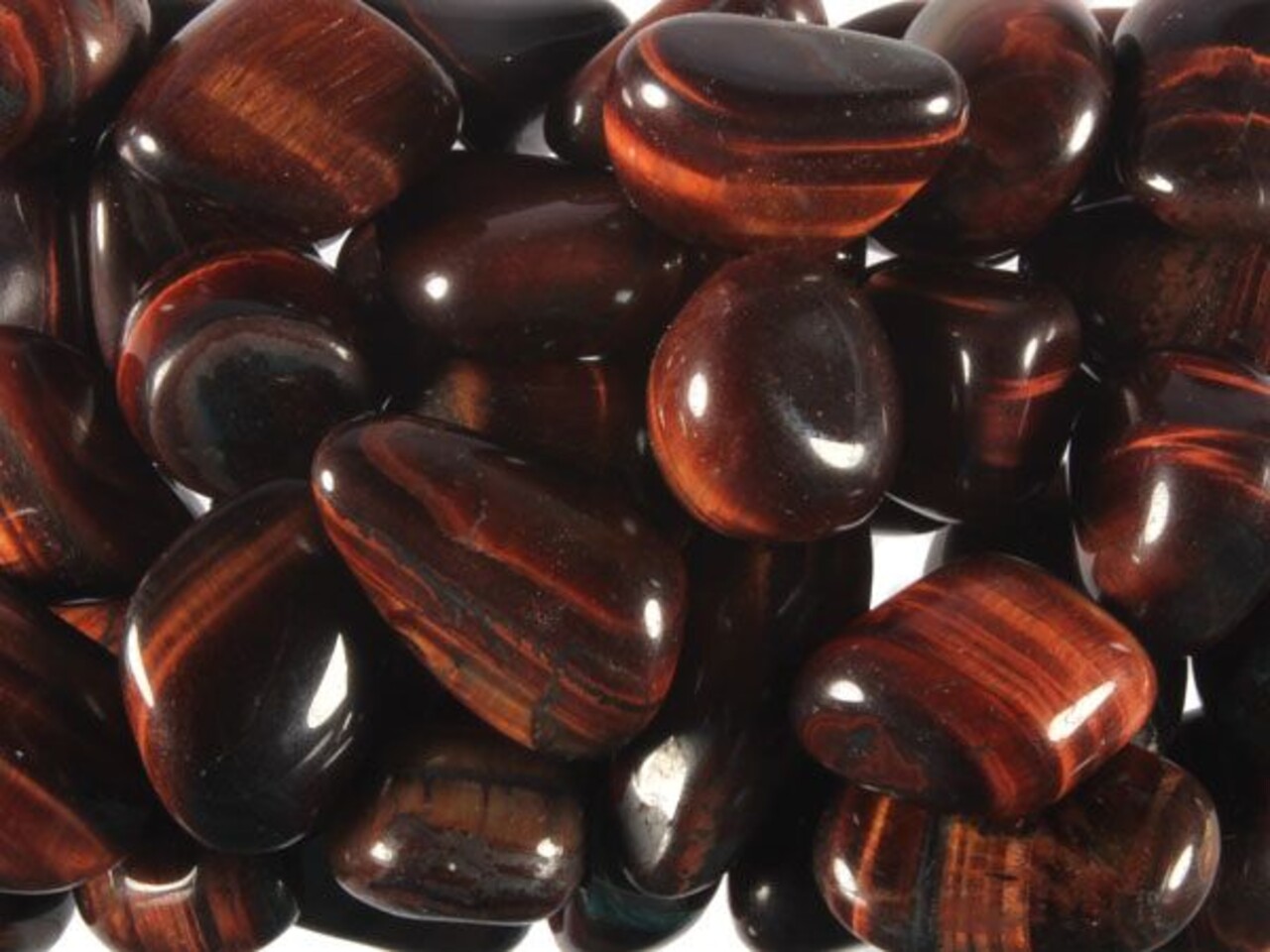 Tijgeroog (rood) steen getrommeld 2 - 5 gram Tijgeroog (rood) steen getrommeld 2 - 5 gram