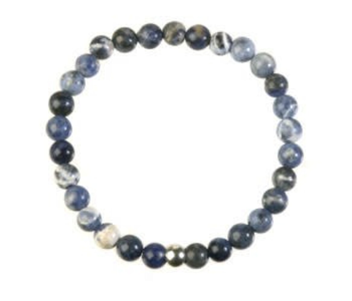 Sodaliet armband 18 cm | 6 mm kralen