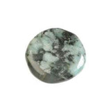 Smaragd steen plat gepolijst