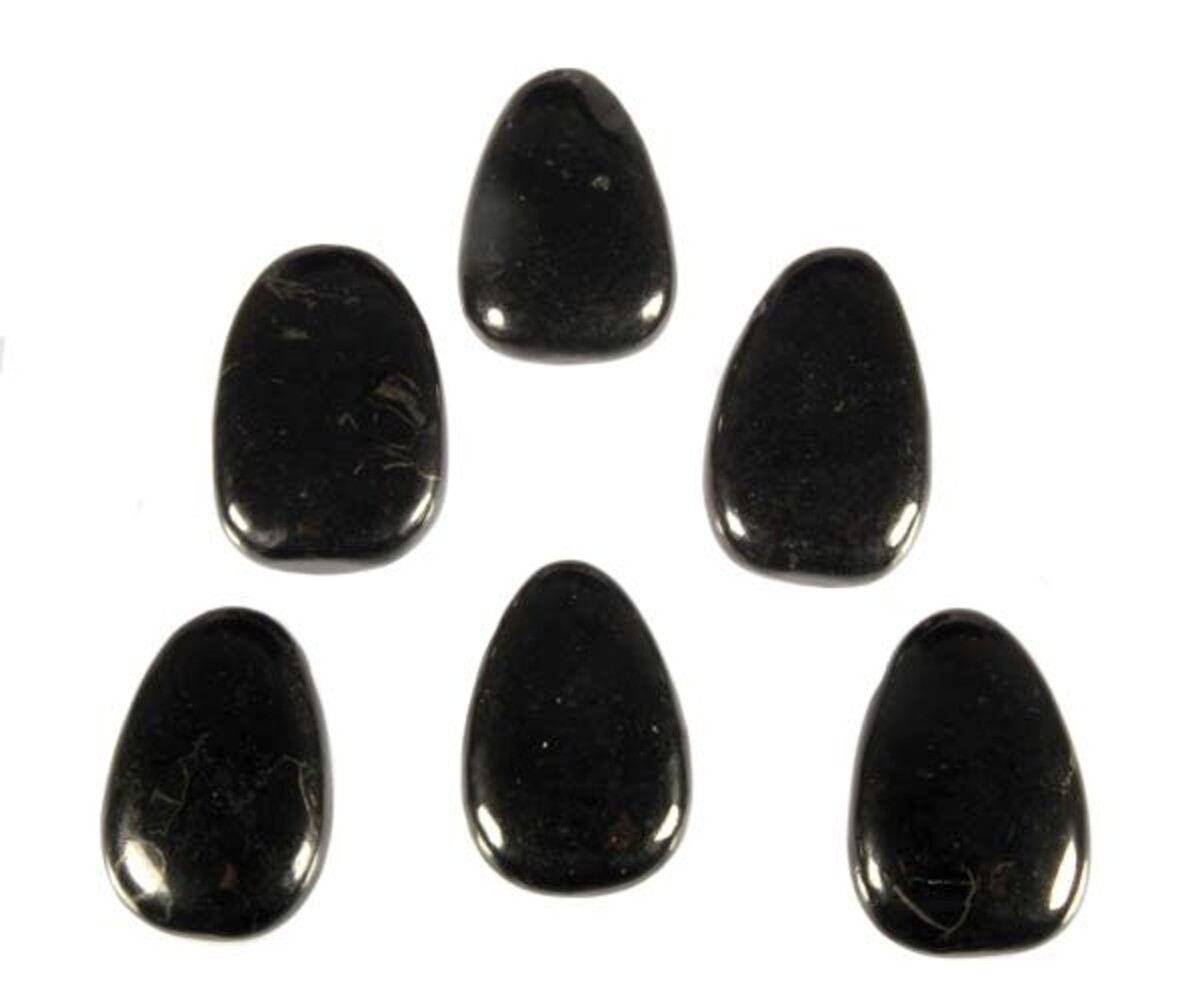 Shungiet hanger doorboord