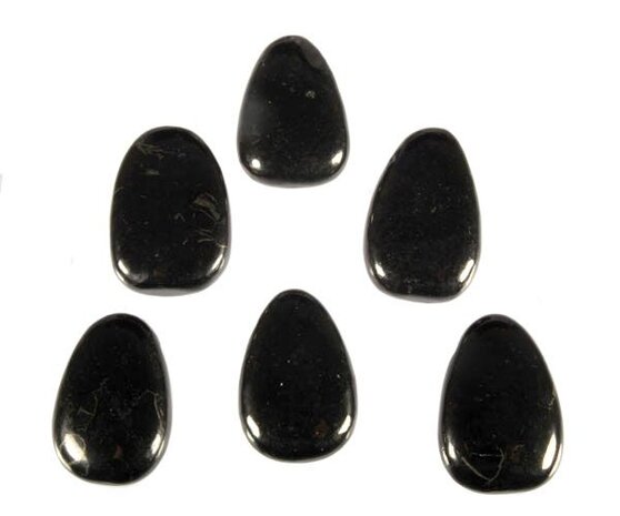 Shungiet hanger doorboord