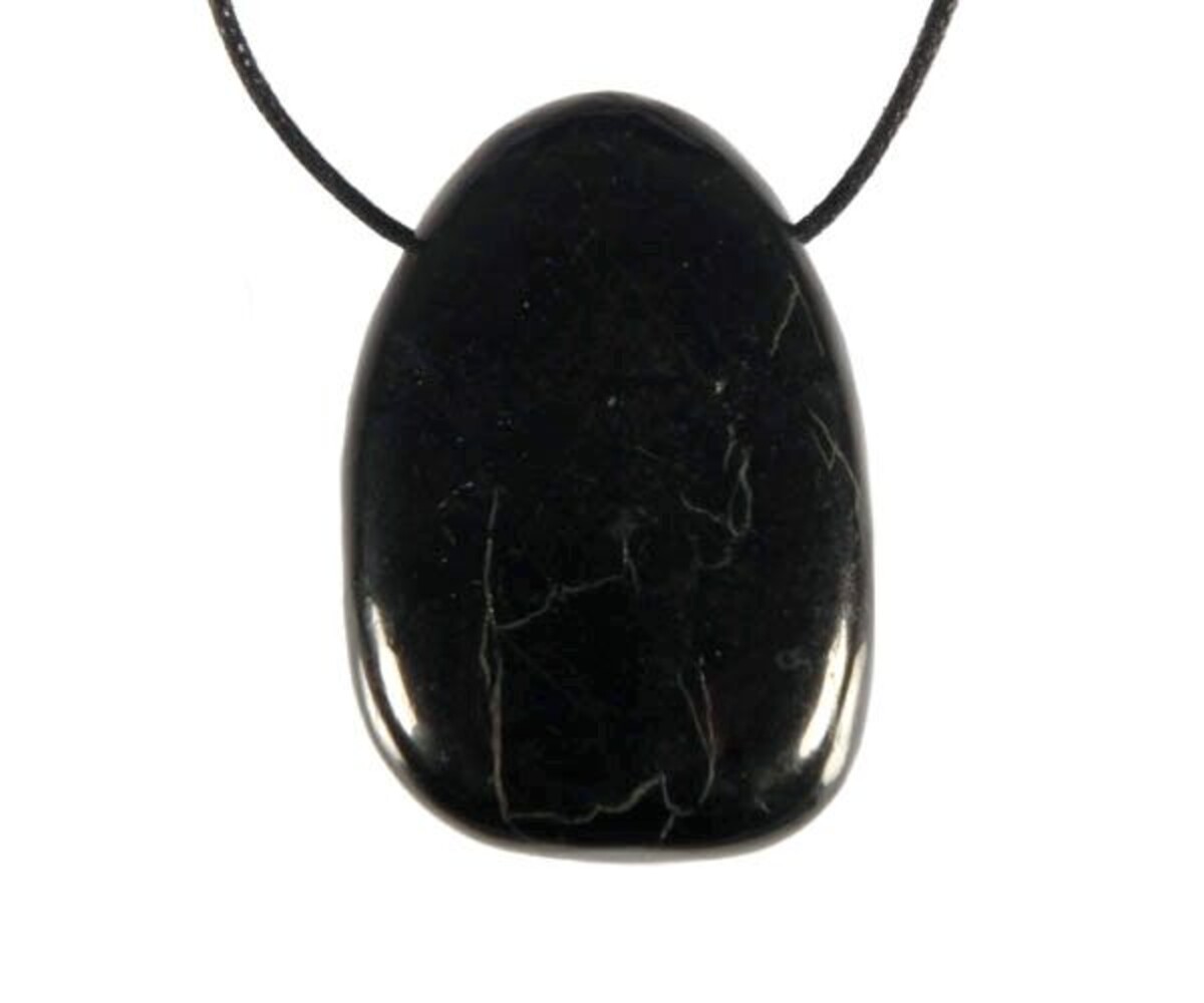 Shungiet hanger doorboord