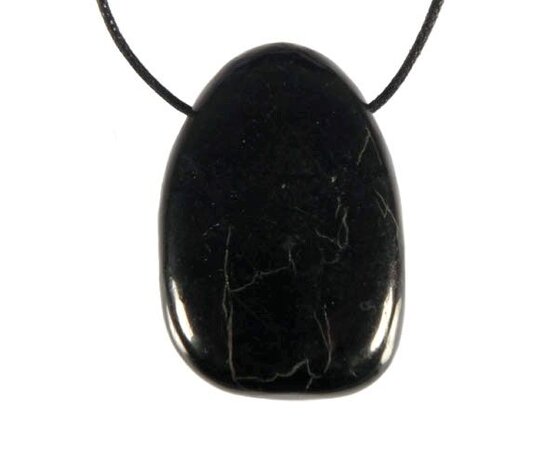 Shungiet hanger doorboord