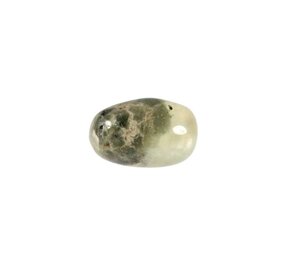 Prehniet met toermalijn steen getrommeld 2 - 5 gram Prehniet met toermalijn steen getrommeld 2 - 5 gram