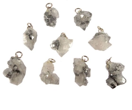 Plumosiet in kwarts hanger