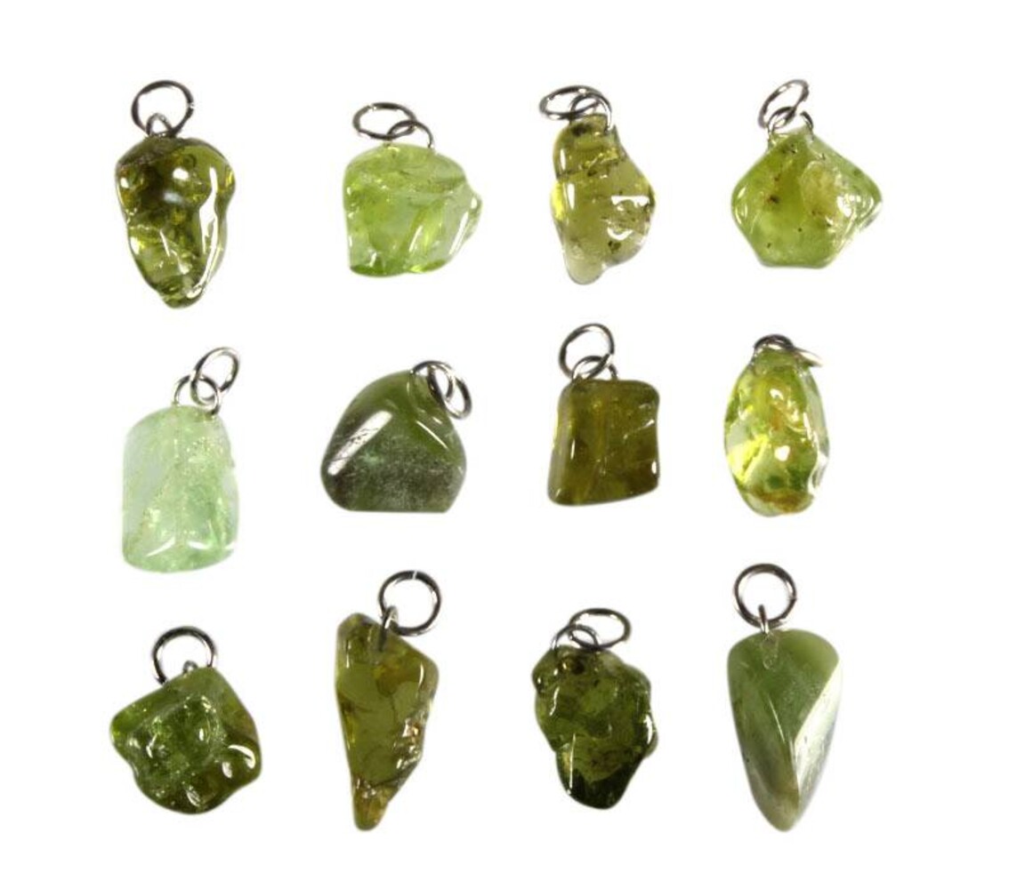 Peridoot hanger 1,5 - 3 gram Peridoot hanger 1,5 - 3 gram