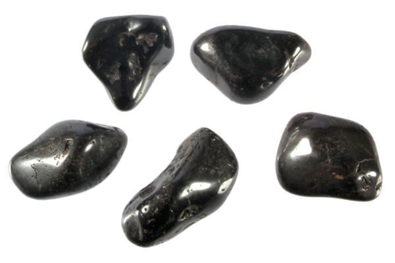 Magnetiet steen getrommeld 5 - 10 gram Magnetiet steen getrommeld 5 - 10 gram