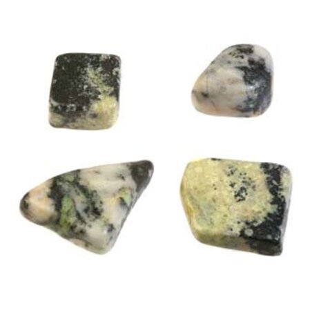 Magnetiet in serpentijn steen getrommeld 2 - 5 gram Magnetiet in serpentijn steen getrommeld 2 - 5 gram