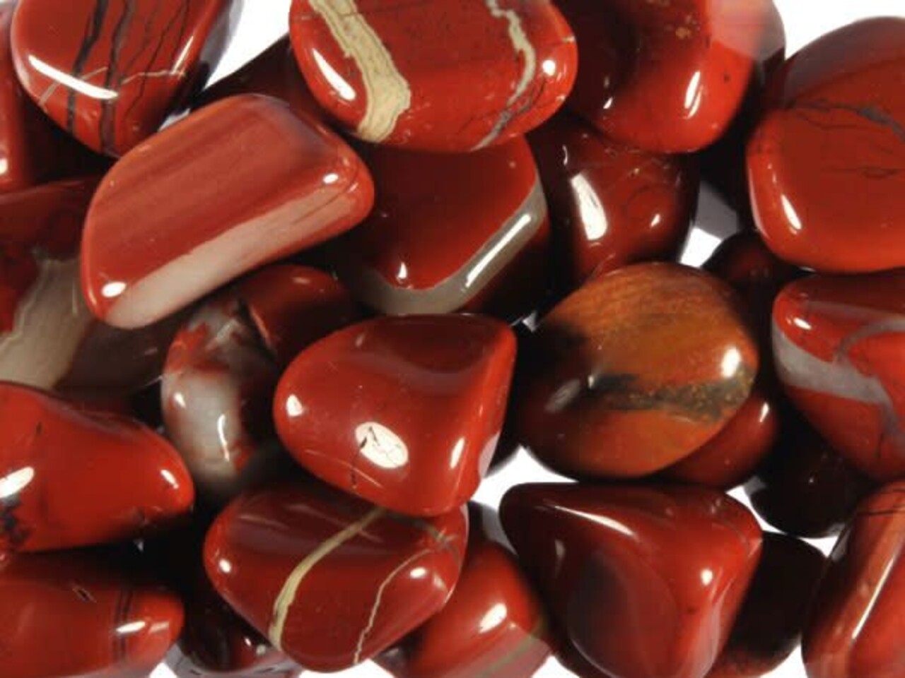 Jaspis (rood) steen getrommeld 5 - 10 gram Jaspis (rood) steen getrommeld 5 - 10 gram