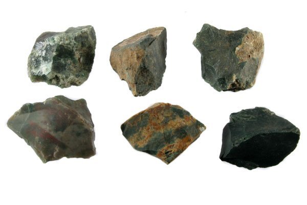 Heliotroop ruw 25 - 50 gram Heliotroop ruw 25 - 50 gram