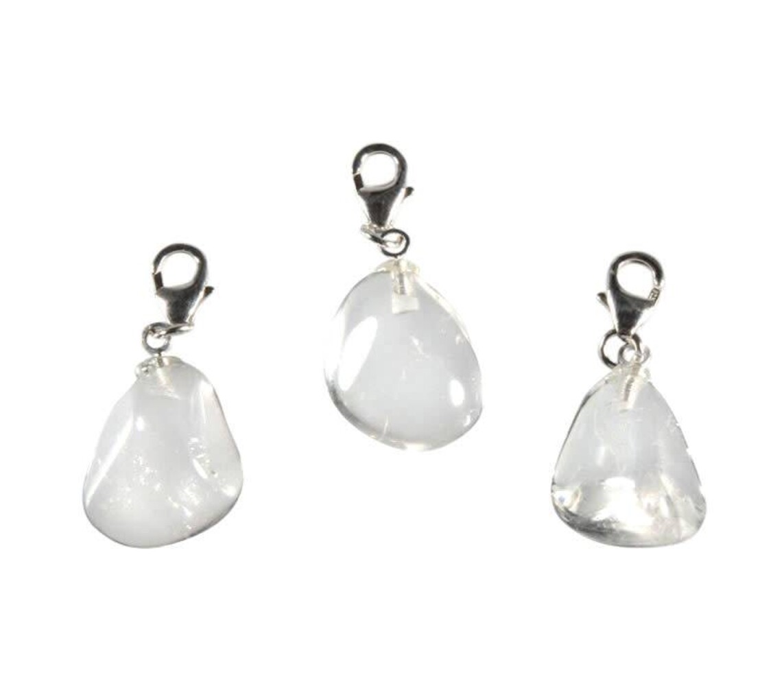 Bergkristal bedeltje met sterling zilveren slotje Bergkristal bedeltje met sterling zilveren slotje