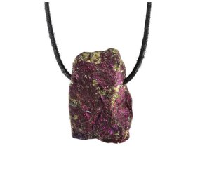 Borniet of pauwenerts hanger ruw doorboord