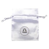 Buideltje satijn wit weegschaal Buideltje satijn wit weegschaal