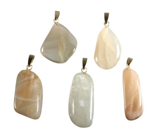 Maansteen hanger met 14k gouden oogje Maansteen hanger met 14k gouden oogje