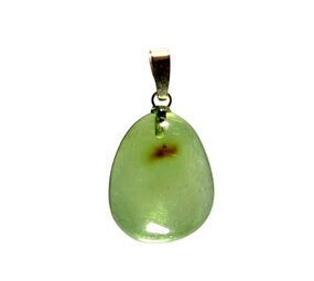 Barnsteen (natuurlijk groen) hanger met 14k gouden oogje Barnsteen (natuurlijk groen) hanger met 14k gouden oogje