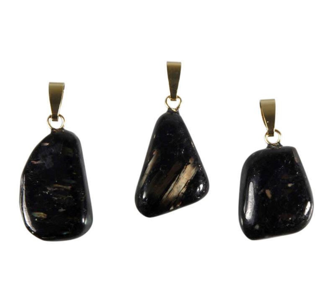 Nuummiet hanger A-kwaliteit met 14k gouden oogje Nuummiet hanger A-kwaliteit met 14k gouden oogje