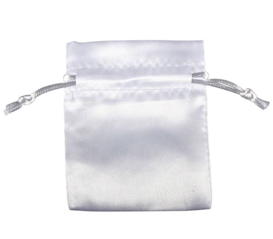 Buideltje satijn wit