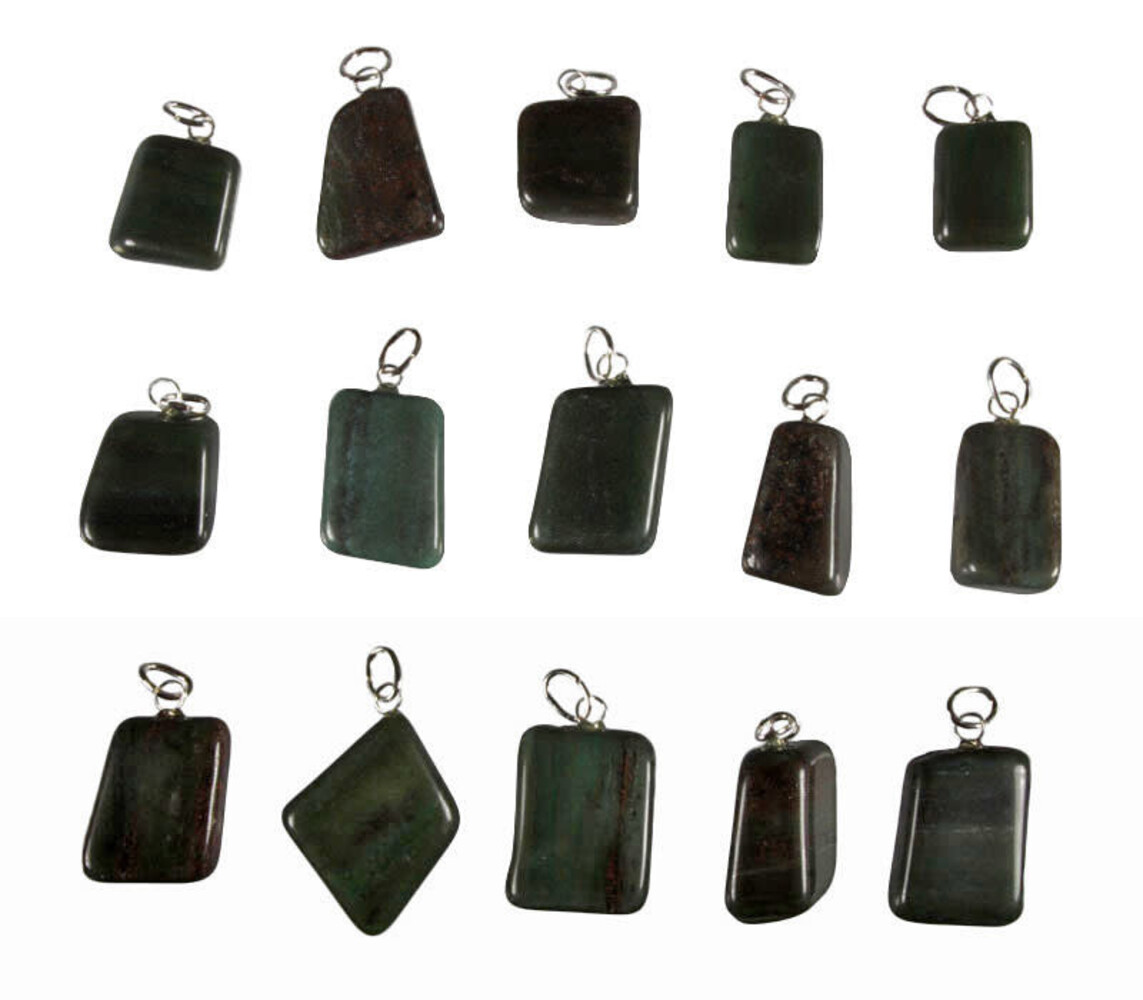 Groenlandiet hanger met zilveren oogje