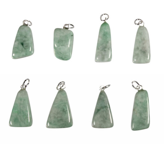 Jade (jadeiet) hanger met zilveren oogje Jade (jadeiet) hanger met zilveren oogje