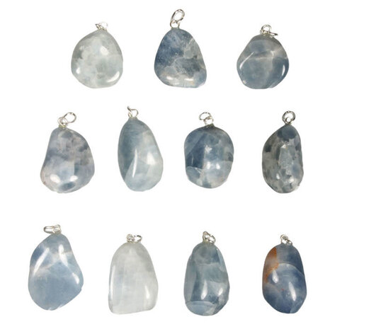 Calciet (blauw) hanger met zilveren oogje Calciet (blauw) hanger met zilveren oogje