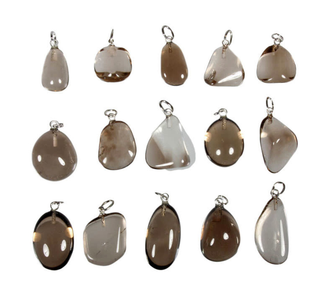 Rookkwarts hanger met zilveren oogje