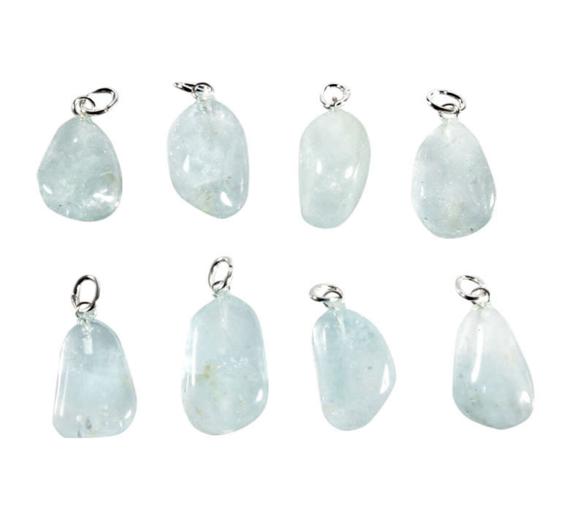 Topaas (blauw) hanger met zilveren oogje Topaas (blauw) hanger met zilveren oogje