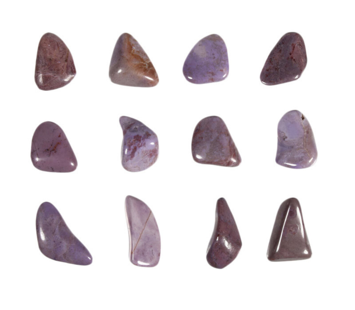 Jade (paars) steen getrommeld 2 - 5 gram Jade (paars) steen getrommeld 2 - 5 gram