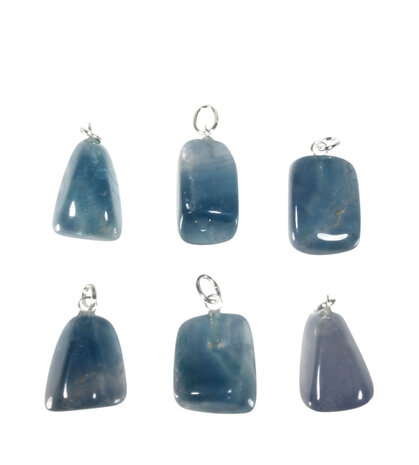 Fluoriet (blauw) hanger met zilveren oogje Fluoriet (blauw) hanger met zilveren oogje