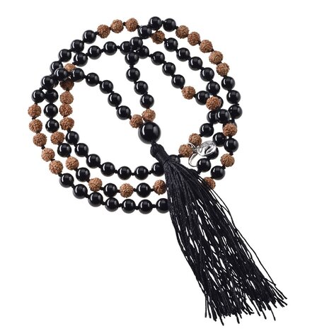Mala met toermalijn, rudraksha met zilveren aum hanger Mala met toermalijn, rudraksha met zilveren aum hanger