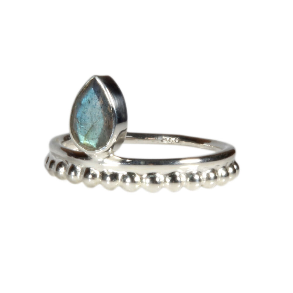 Zilveren ring labradoriet maat 17 1/2 | druppel facet bolletjes Zilveren ring labradoriet maat 17 1/2 | druppel facet bolletjes