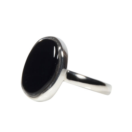 Zilveren ring onyx maat 19 3/4 | ovaal 1,6 x 1,2 cm Zilveren ring onyx maat 19 3/4 | ovaal 1,6 x 1,2 cm