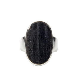 Zilveren ring toermalijn (zwart) maat 19 | ovaal ruw 2,3 x 1,4 cm
