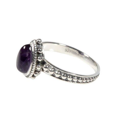 Zilveren ring amethist maat 16 1/2 | druppel bewerkte rand Zilveren ring amethist maat 16 1/2 | druppel bewerkte rand