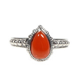 Zilveren ring carneool maat 17 1/2 | druppel bewerkte rand