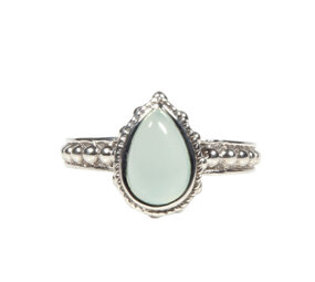 Zilveren ring chalcedoon maat 17 1/2 | druppel bewerkte rand Zilveren ring chalcedoon maat 17 1/2 | druppel bewerkte rand