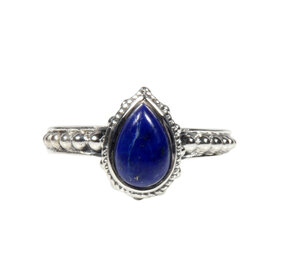 Zilveren ring lapis lazuli maat 19 | druppel bewerkte rand Zilveren ring lapis lazuli maat 19 | druppel bewerkte rand