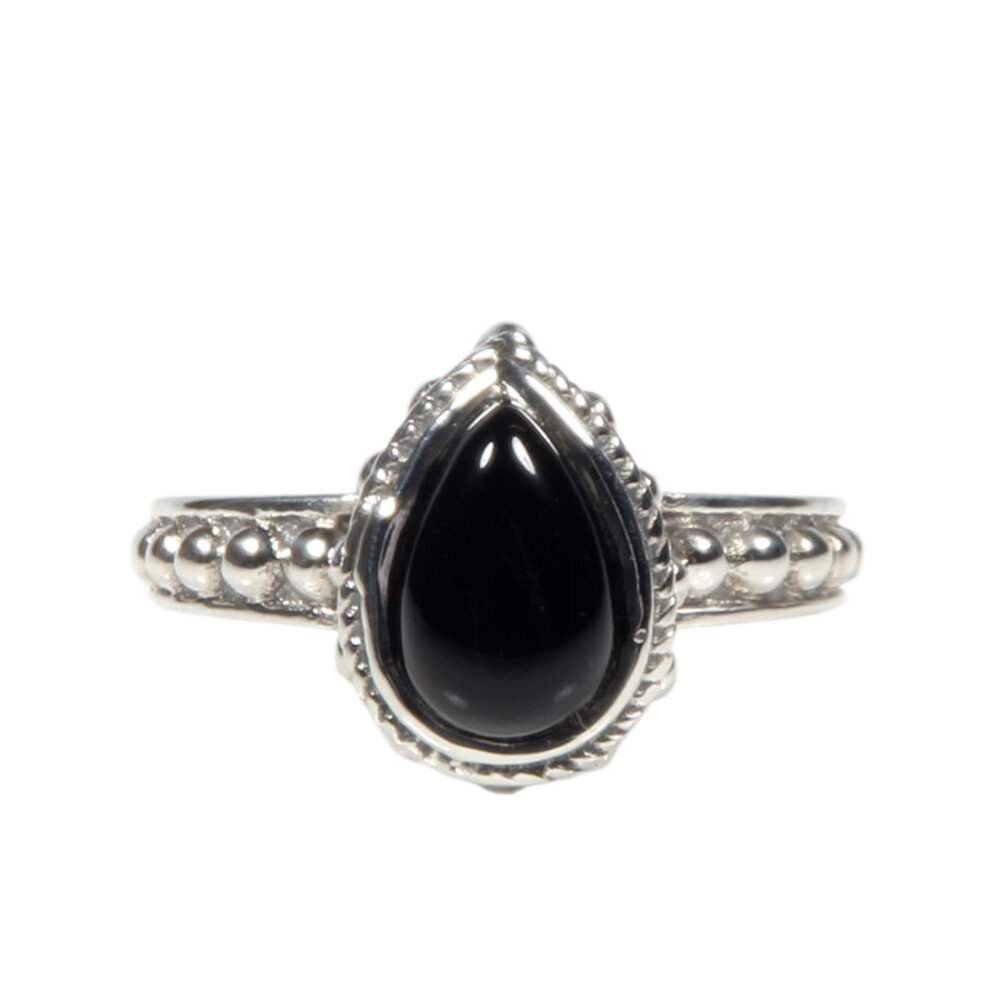 Zilveren ring onyx maat 17 | druppel bewerkte rand Zilveren ring onyx maat 17 | druppel bewerkte rand