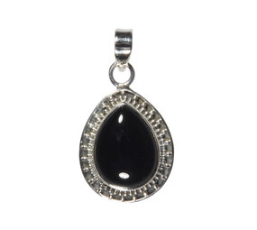 Zilveren hanger onyx | druppel bewerkte rand 1,5 x 1,1 cm