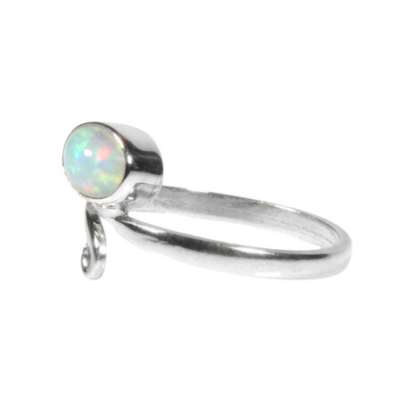 Zilveren ring opaal (edel) maat 18 | ovaal krul 8 x 6 mm