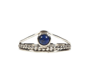 Zilveren ring lapis lazuli maat 18 1/2 | rond boogje Zilveren ring lapis lazuli maat 18 1/2 | rond boogje