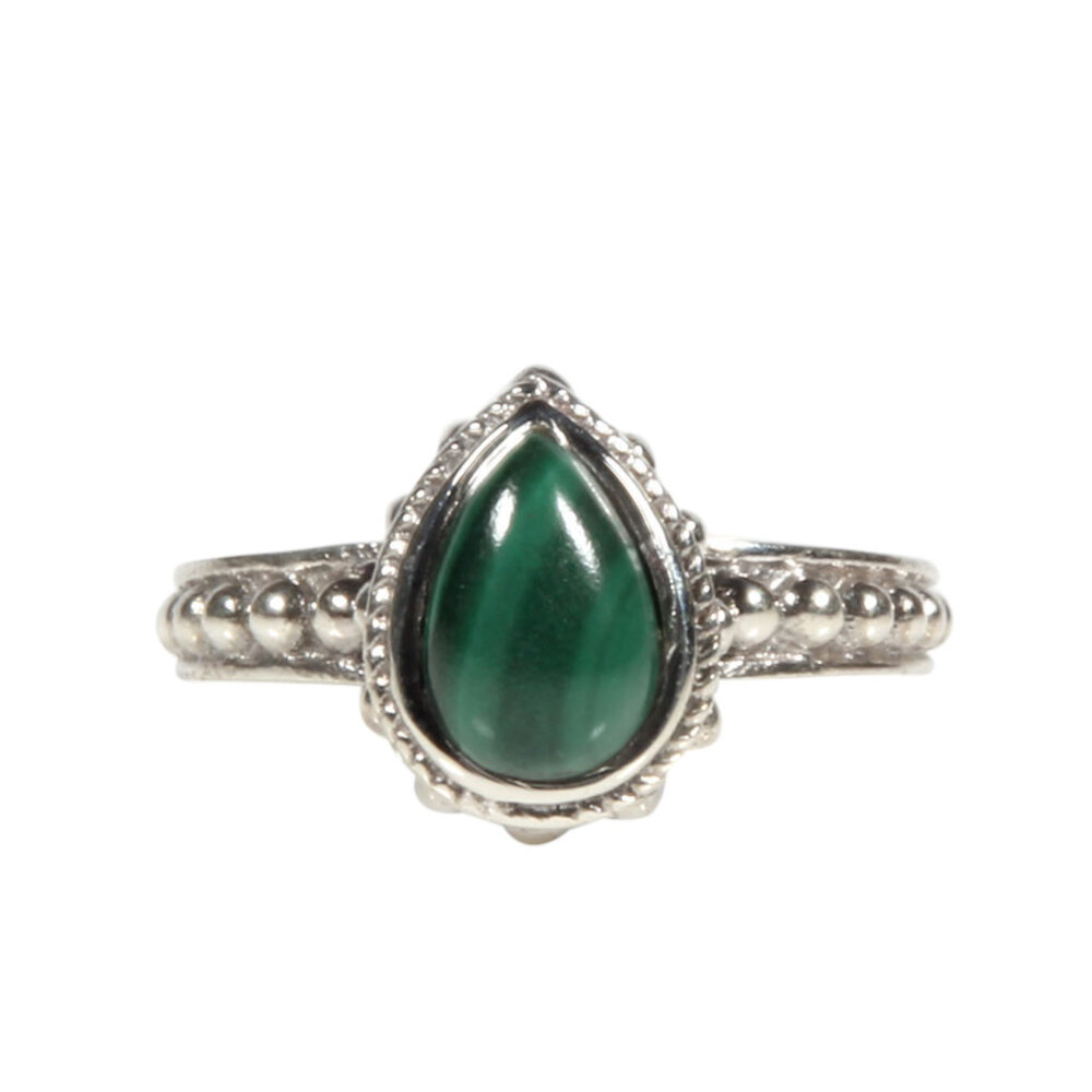 Zilveren ring malachiet maat 18 | druppel bewerkte rand Zilveren ring malachiet maat 18 | druppel bewerkte rand