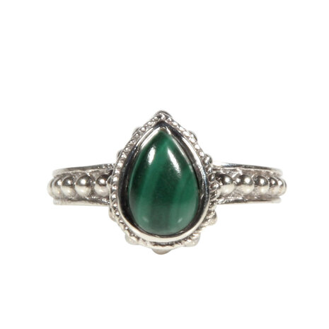 Zilveren ring malachiet maat 18 | druppel bewerkte rand Zilveren ring malachiet maat 18 | druppel bewerkte rand