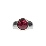 Zilveren ring granaat (rhodoliet) maat 18 | rond facet 1 cm Zilveren ring granaat (rhodoliet) maat 18 | rond facet 1 cm