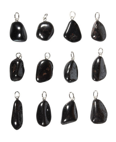 Magnetiet hanger met zilveren oogje Magnetiet hanger met zilveren oogje