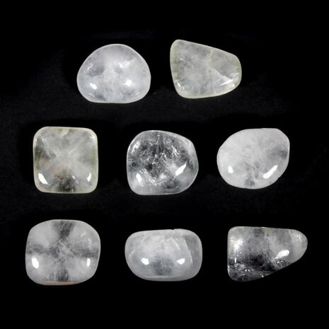 Apofylliet (wit) steen getrommeld 10 - 15 gram Apofylliet (wit) steen getrommeld 10 - 15 gram