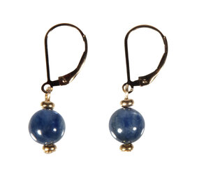 Gold filled oorbellen kyaniet rond 8 mm Gold filled oorbellen kyaniet rond 8 mm